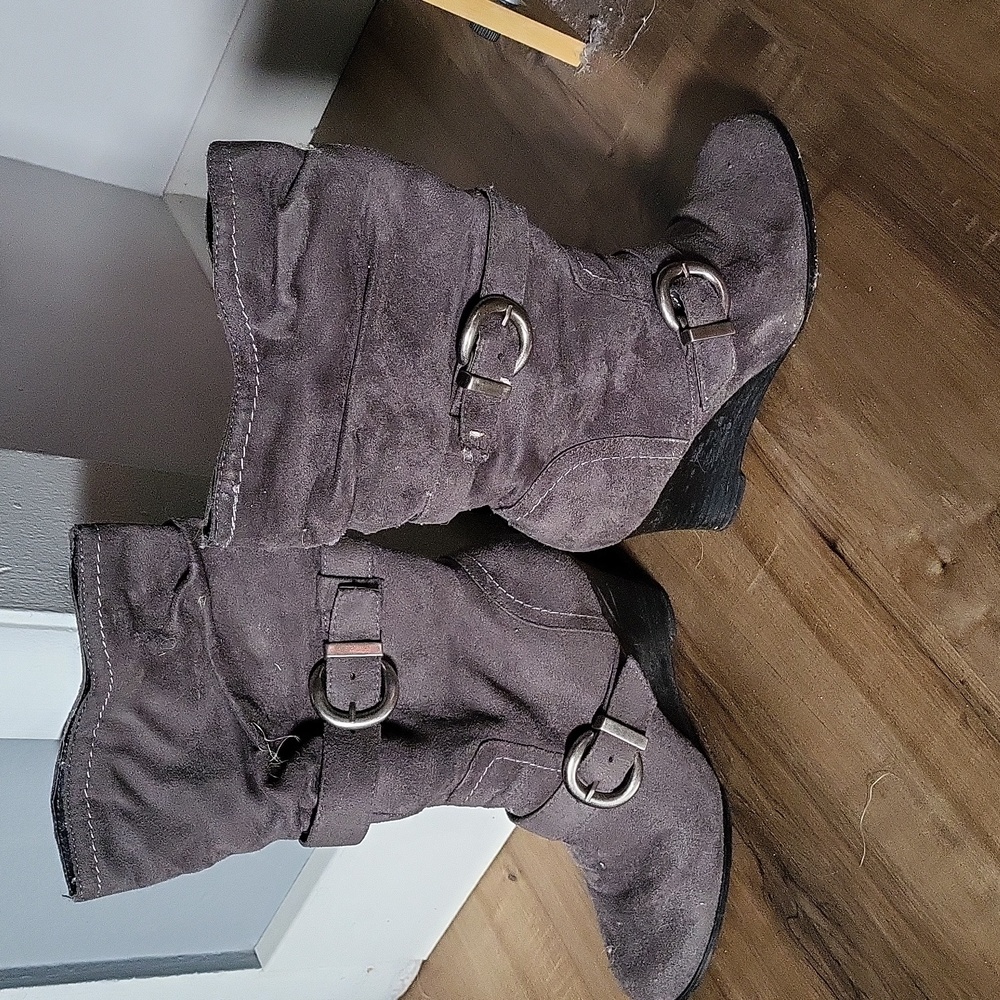 Wedge boots